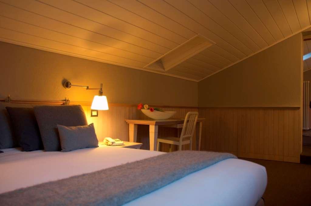 Hotel Village Pollein Стая снимка